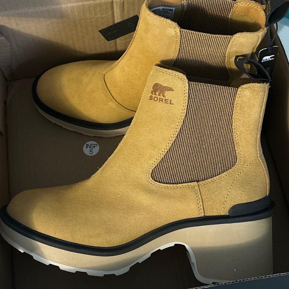NEW SOREL WOMEN'S HI-LINE™ HEEL CHELSEA